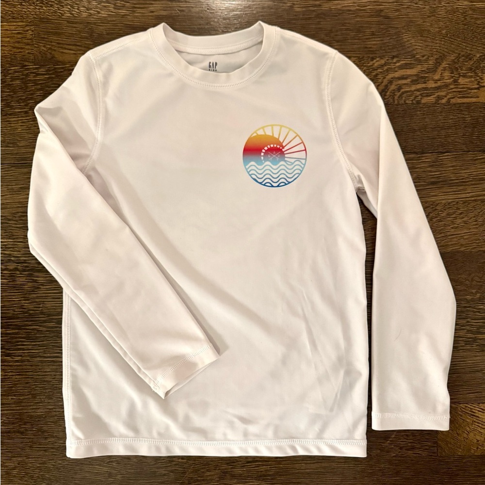 Long Sleeve Rashguard. Size Small (6/7).